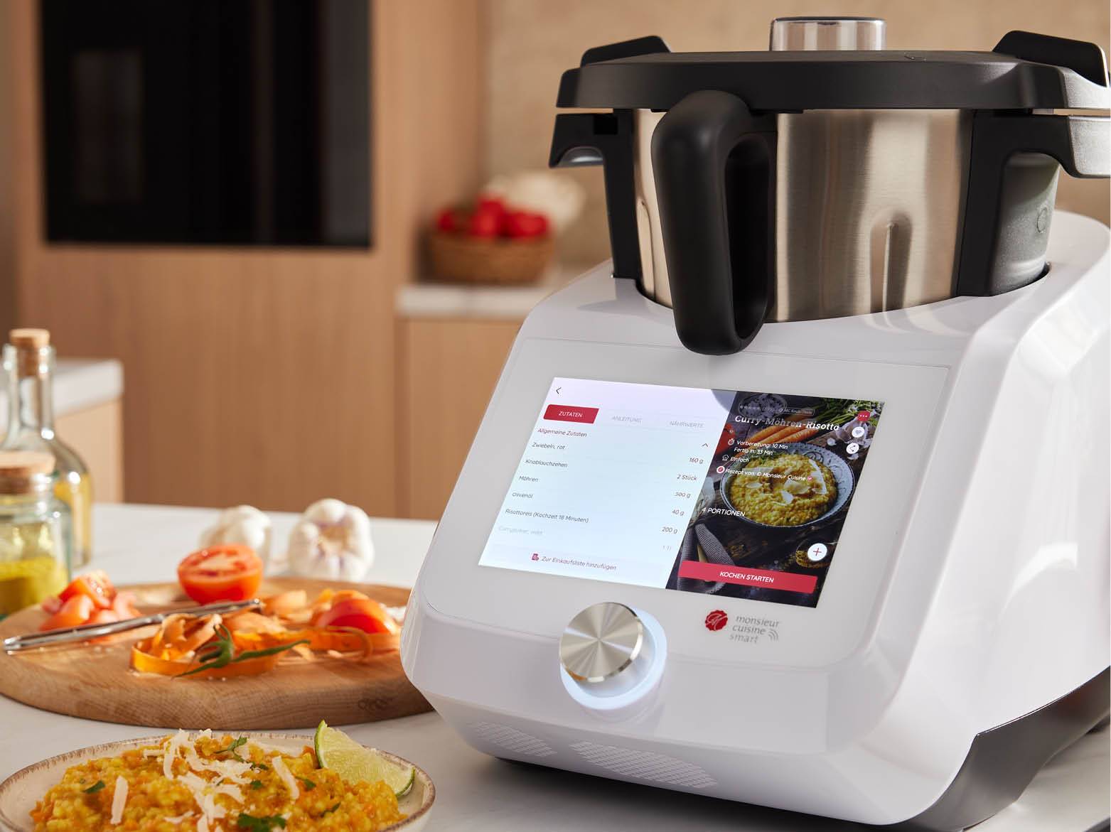 Monsieur Cuisine Smart konyhai robotgép curry-s répa rizottó recepttel, friss hozzávalókkal.